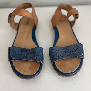 EARTH Star Sapphire Blue Perforated Leather Velcro Strap Sandals, 7.5